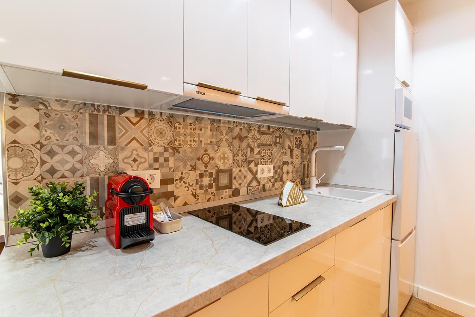 Mq Suites Veronica Valdepeñas Εξωτερικό φωτογραφία